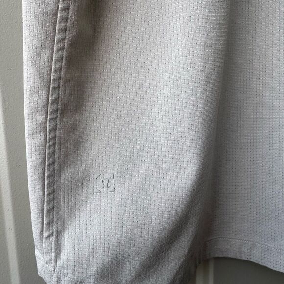 Lululemon Daily Drift Short Sleeve Shirt
Size Medium - Picture 4 of 13
